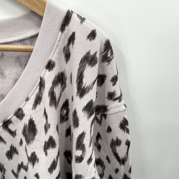 Michael Stars x Evereve NWT Camila Ikat Animal Print V-Neck Sweatshirt // L - Picture 12 of 13